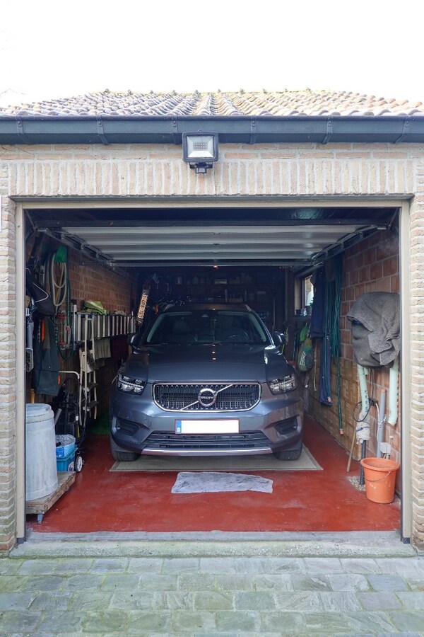 Ruime halfopen woning op uitstekende ligging 