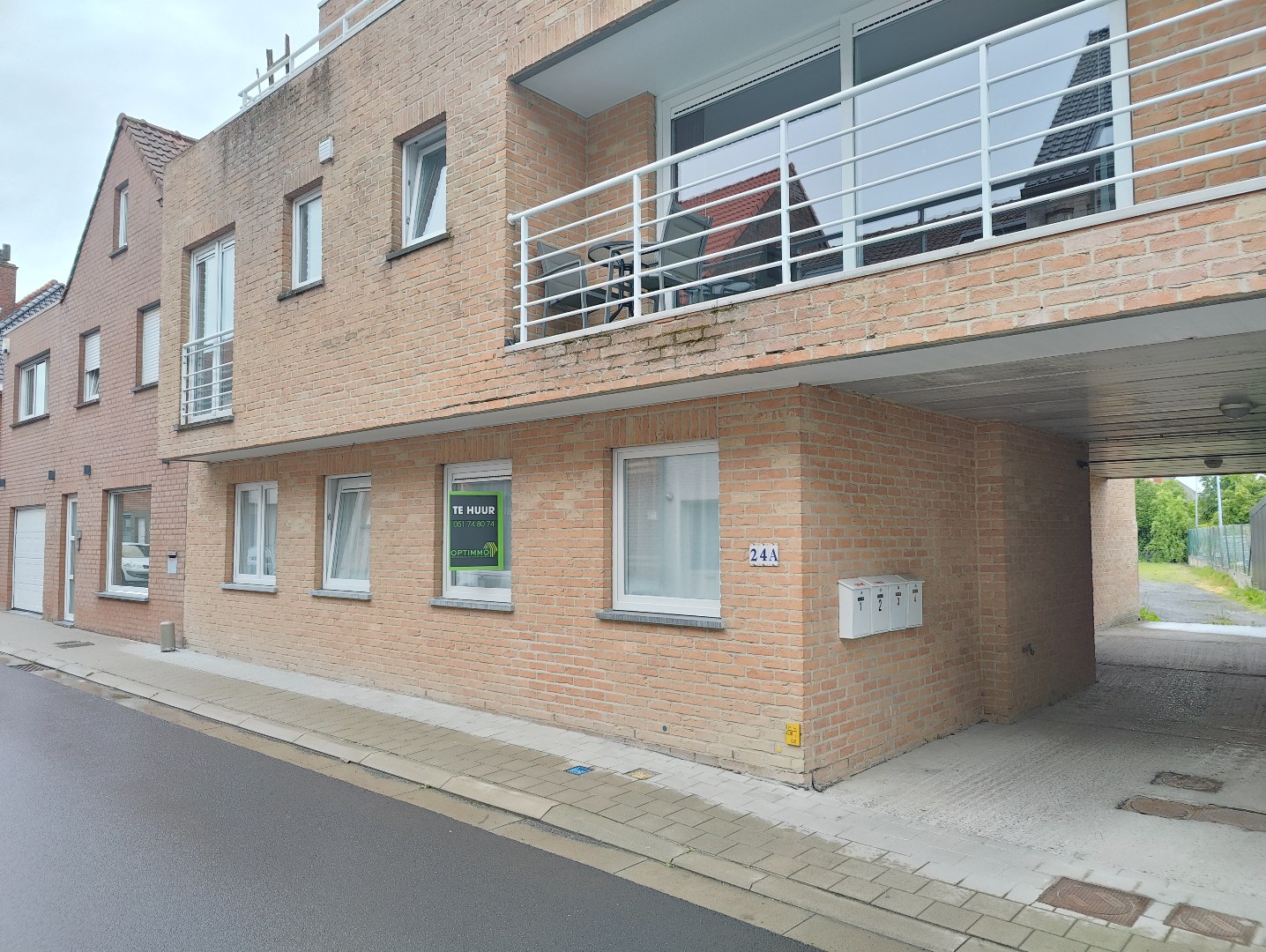 Verzorgd appartement met 2 slaapkamers en garage 