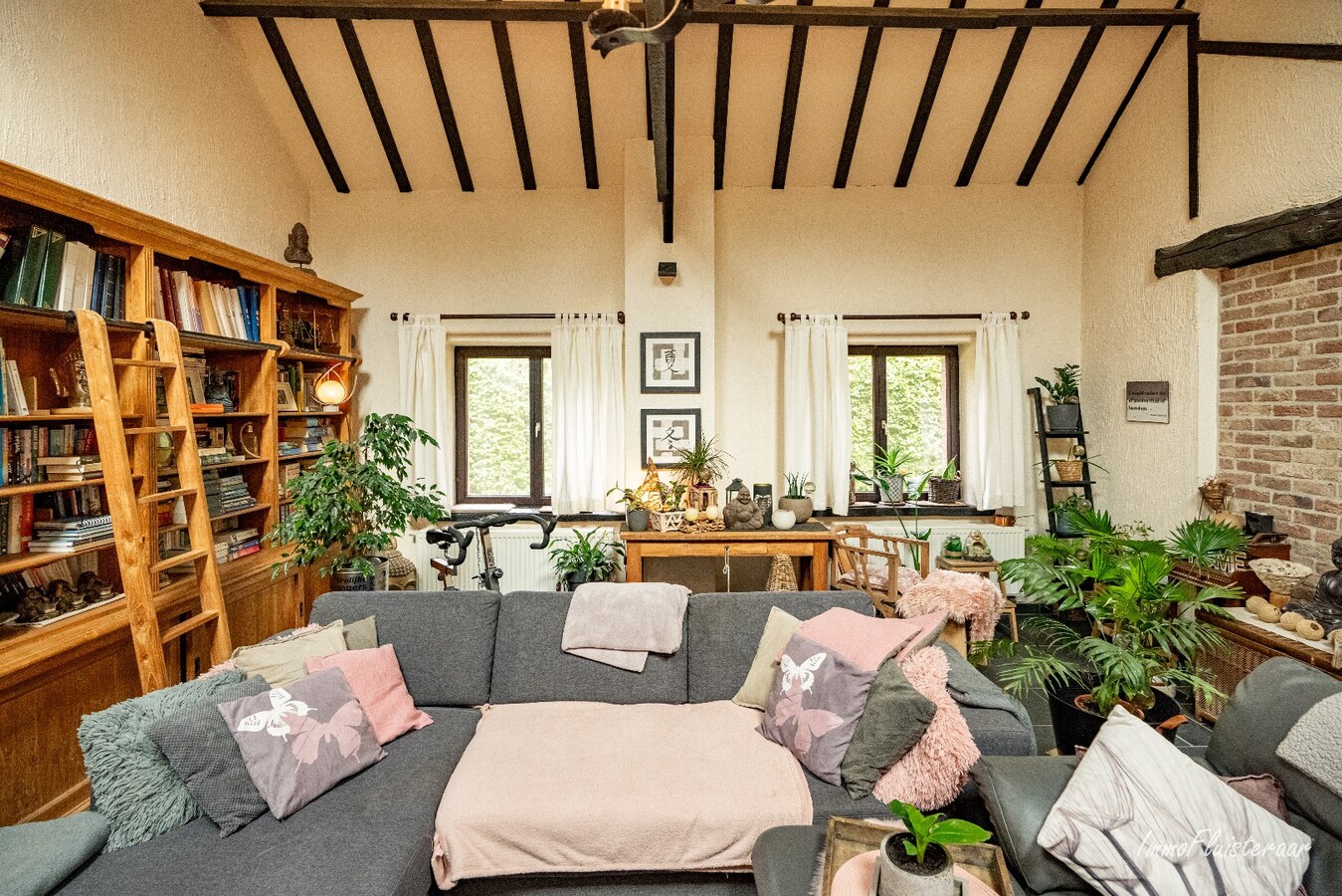 Maison prête à emménager dans un environnement boisé d'environ 24 ares à Keerbergen. 