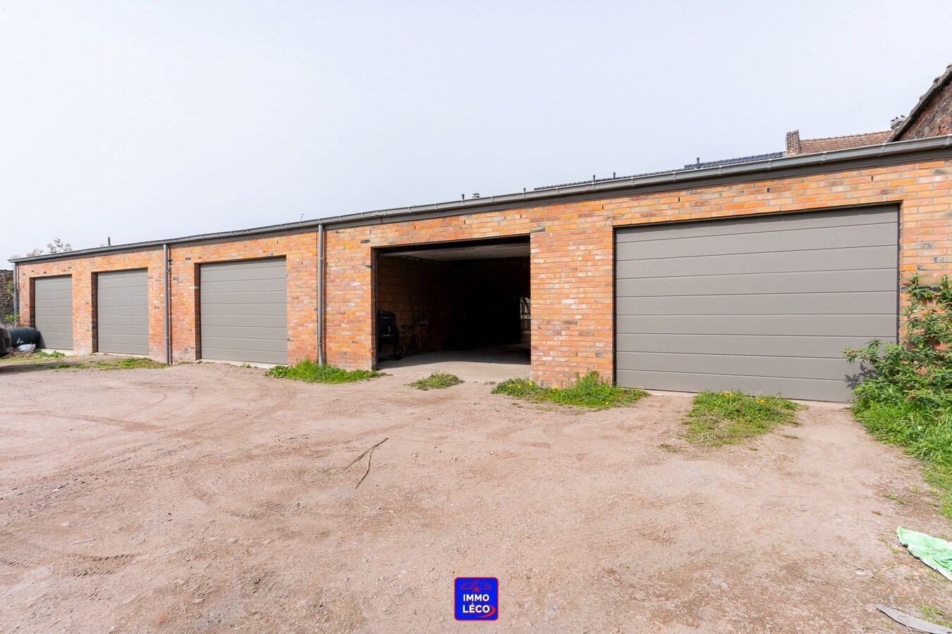 Maison rénovée avec jardin et garage, beaux volumes ! 