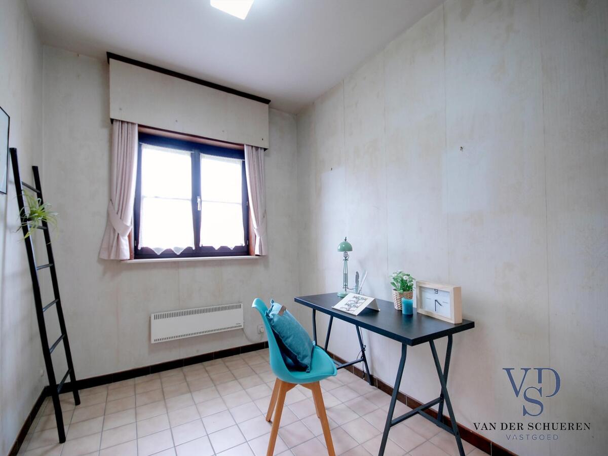 Degelijke villa op bijna 5000 m2 - exclusieve ligging nabij de Schelde in doodlopende straat ! 