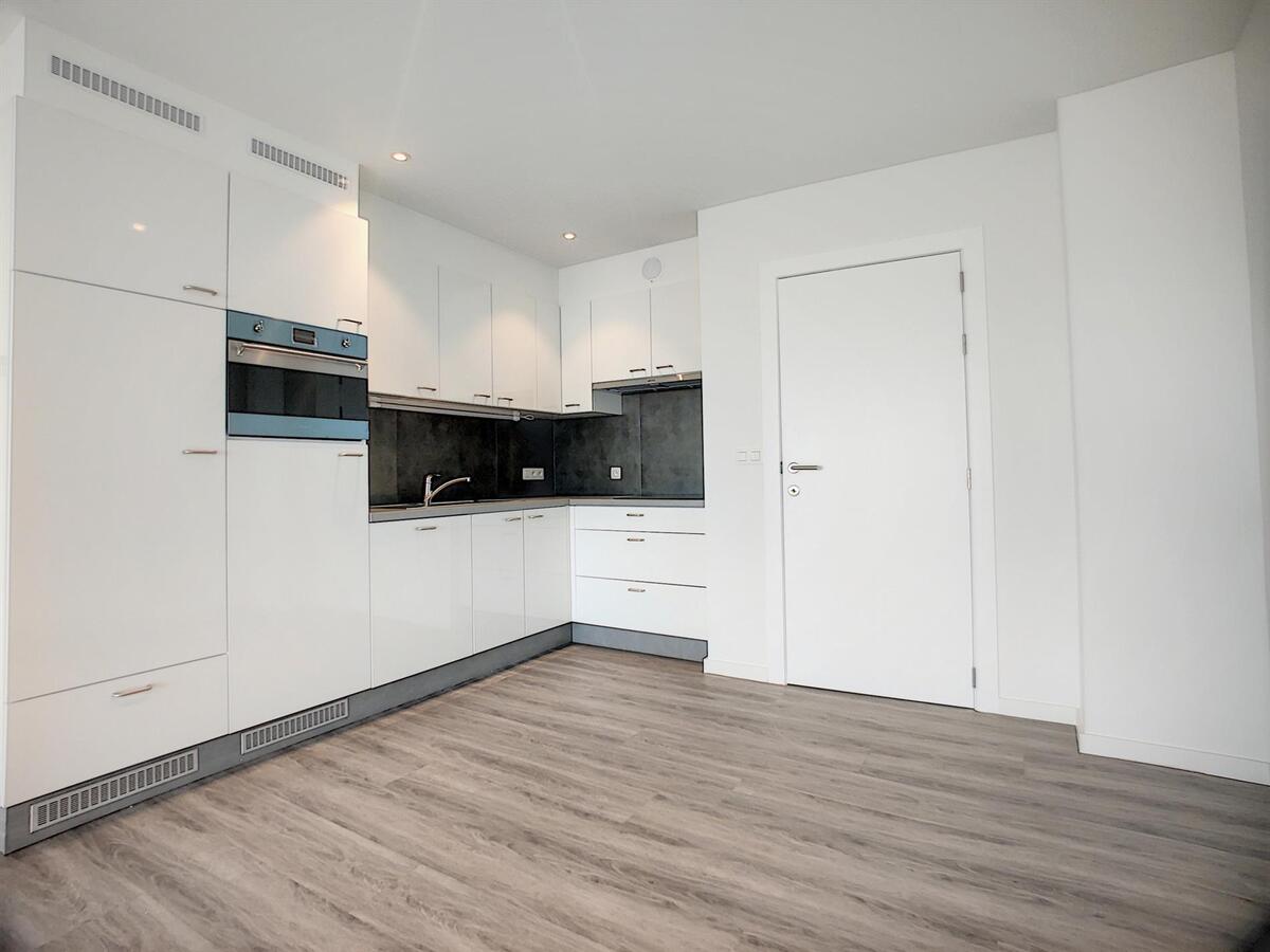 Gerenoveerd appartement op de Zeedijk met aangenaam zicht - Heist 