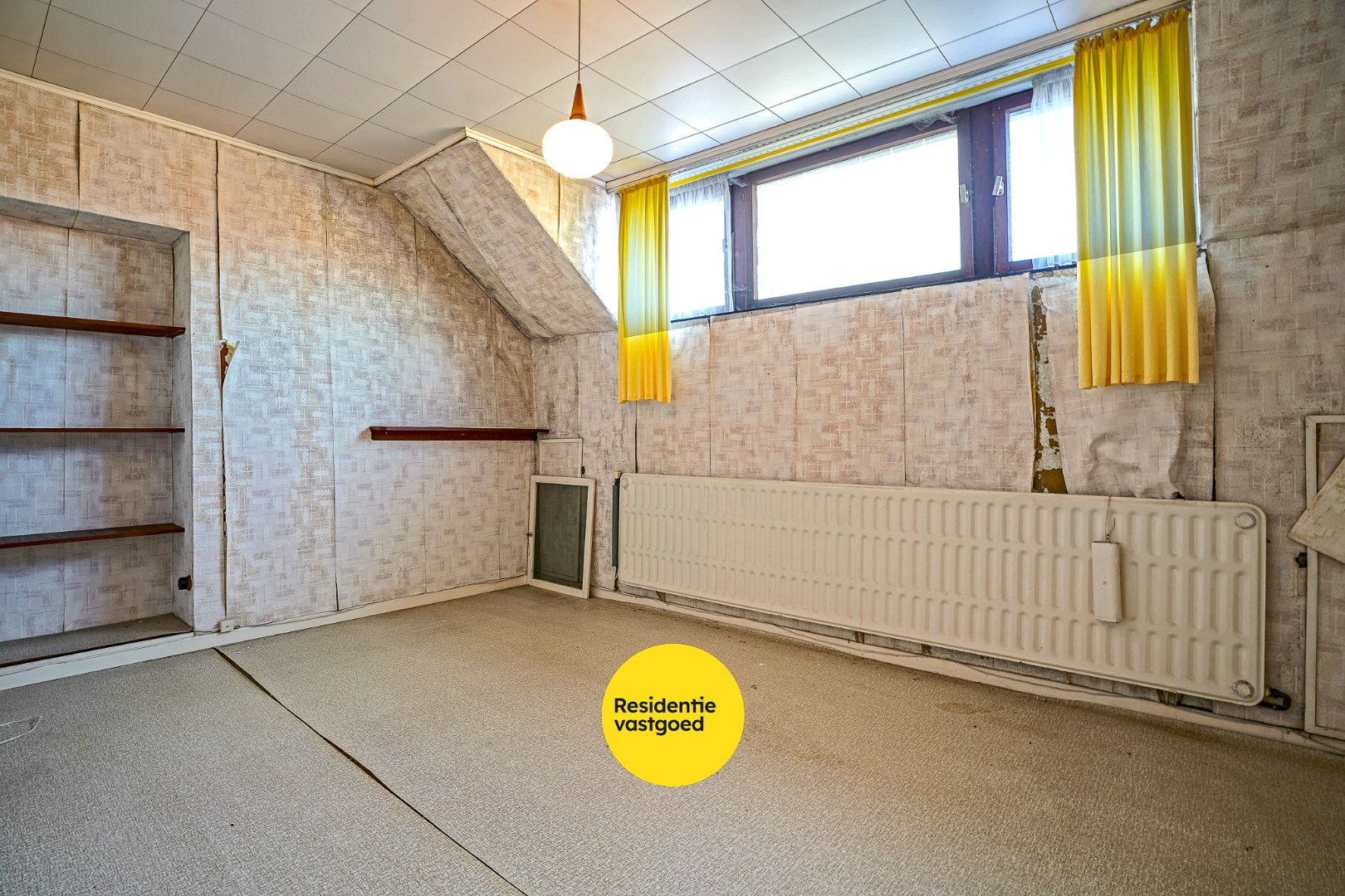 Renovatiewoning met 5 slaapkamers en zonnige tuin in het centrum van Woumen (Diksmuide) 