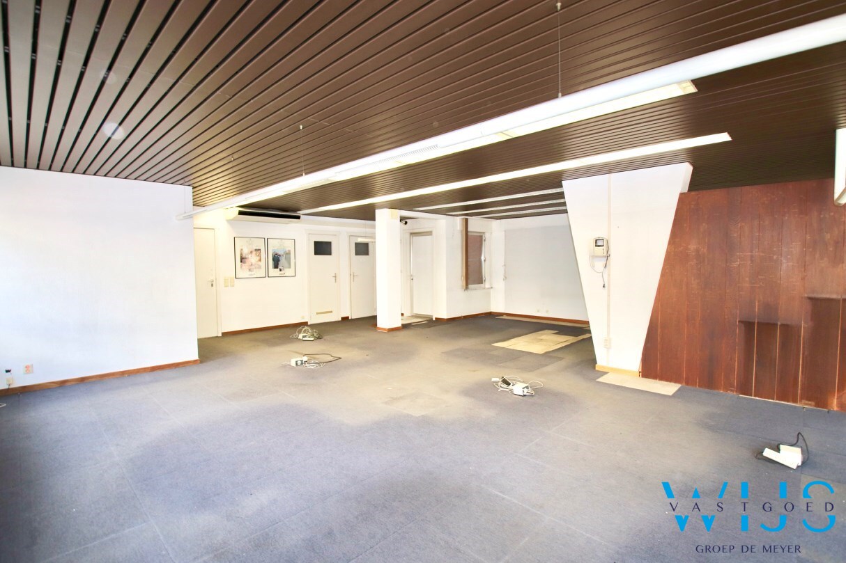 Goed gelegen handelspand te Wachtebeke ! 