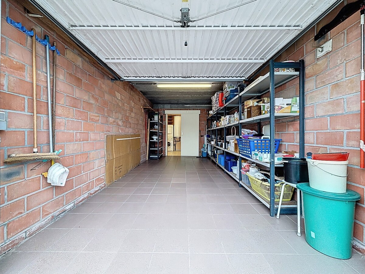 Energiezuinig gelijkvloersapp. met tuintje en garage te centrum Wetteren 