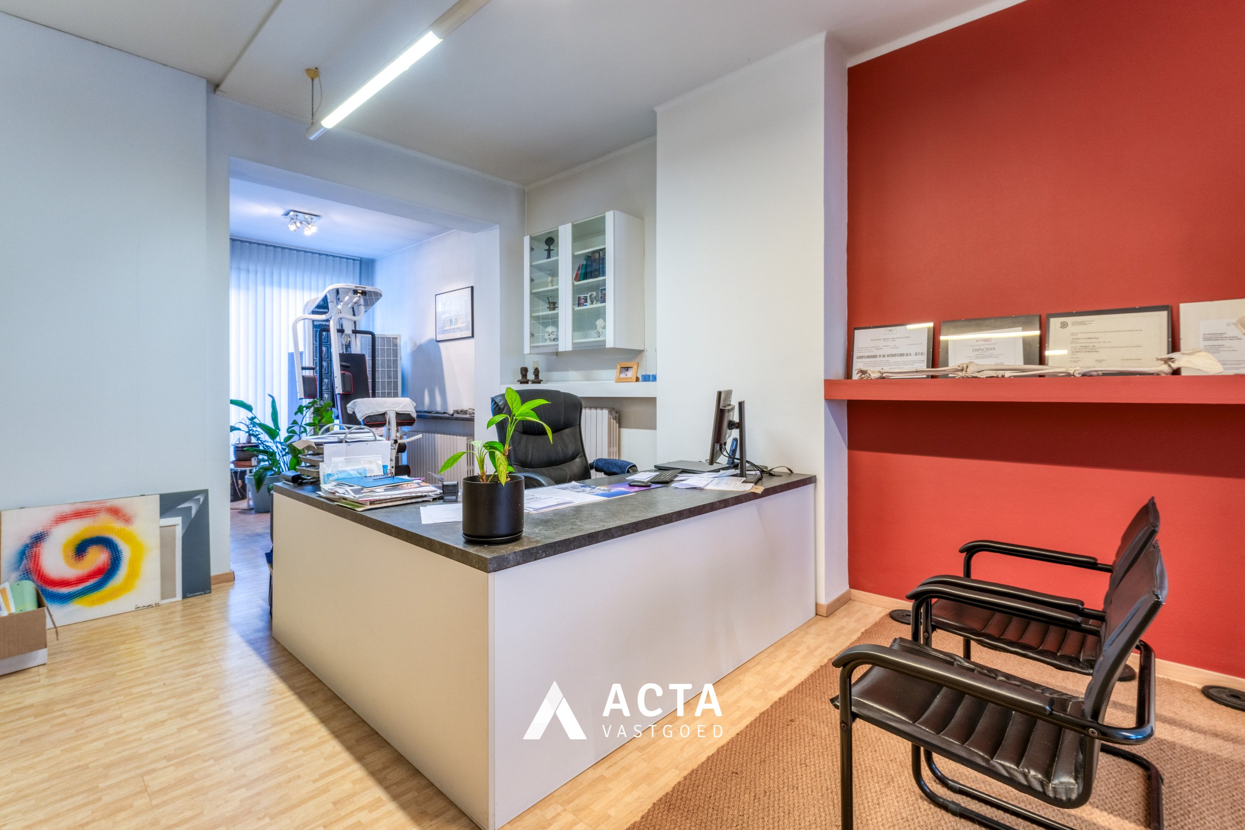 Charmant herenhuis- 3 slpk, praktijk +zonnige tuin 