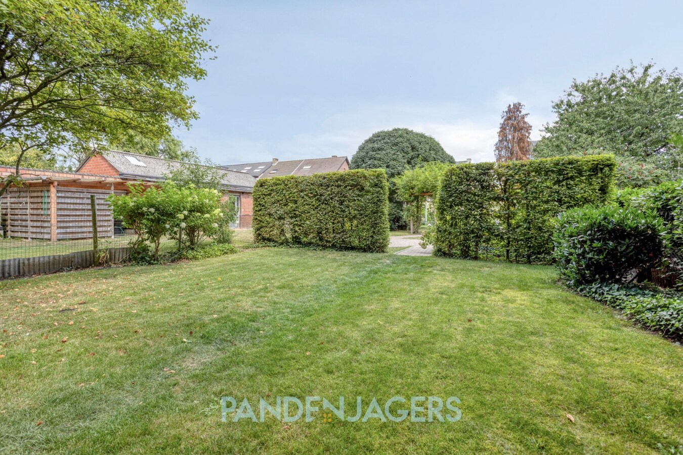 Woning met prachtige tuin te koop in Mechelen-Zuid 