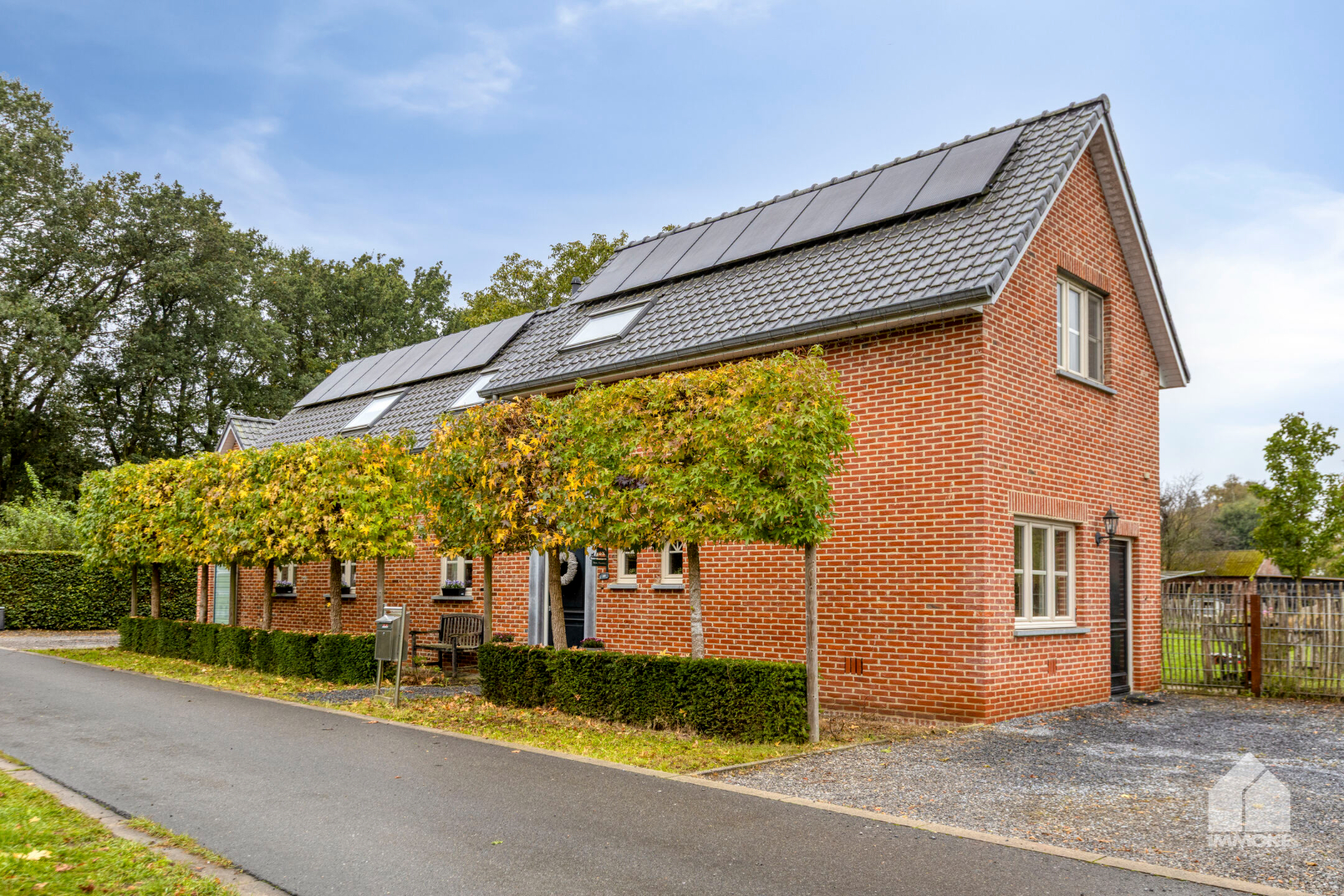 Volledig gerenoveerde, energiezuinige langgevelhoeve op riant perceel van 76 are. 