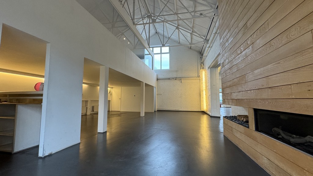 Multifunctionele ruimtes te huur vlakbij R4 en E40 in Drongen