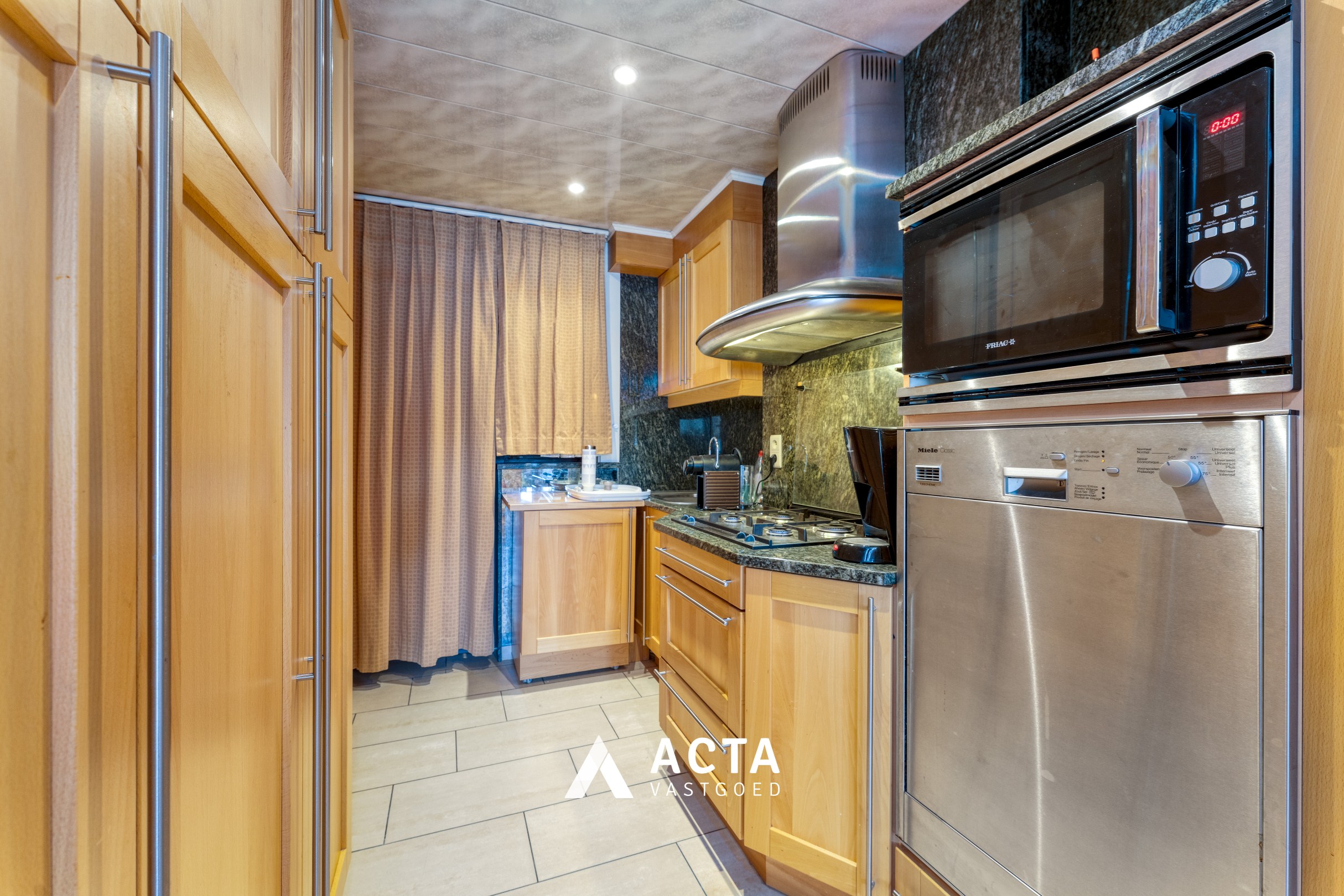 Ruim en centraal gelegen appartement op het Leopold I Plein in Oostende 