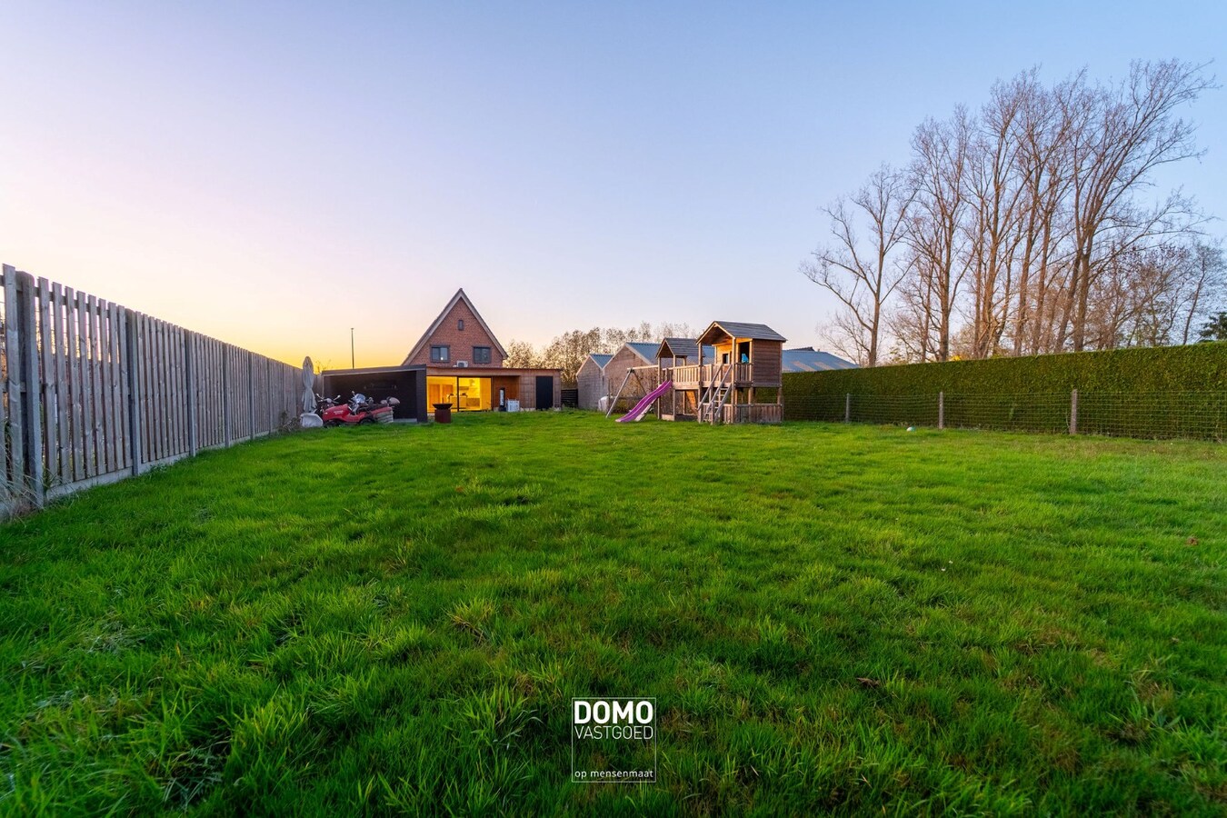RUSTIG GELEGEN WONING MET 2 (TOT 3) SLAAPKAMERS EN GROTE TUIN OP EEN PERCEEL VAN 19A36CA TE HERK-DE-STAD 