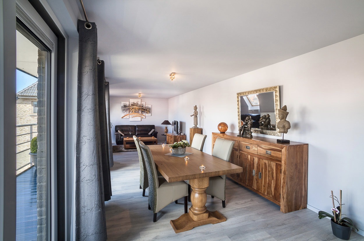 MAGNIFIEK GEMEUBELD RECENT DUPLEX APPARTEMENT NABIJ STRAND BREDENE 