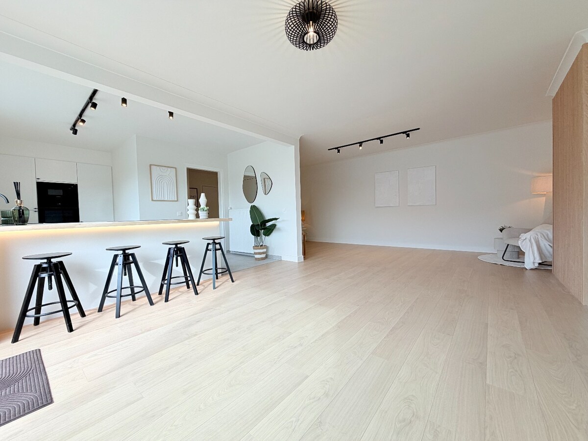 Fantastisch superruim leefappartement in hartje van Gullegem ! *** NONO INSPIRED *** 