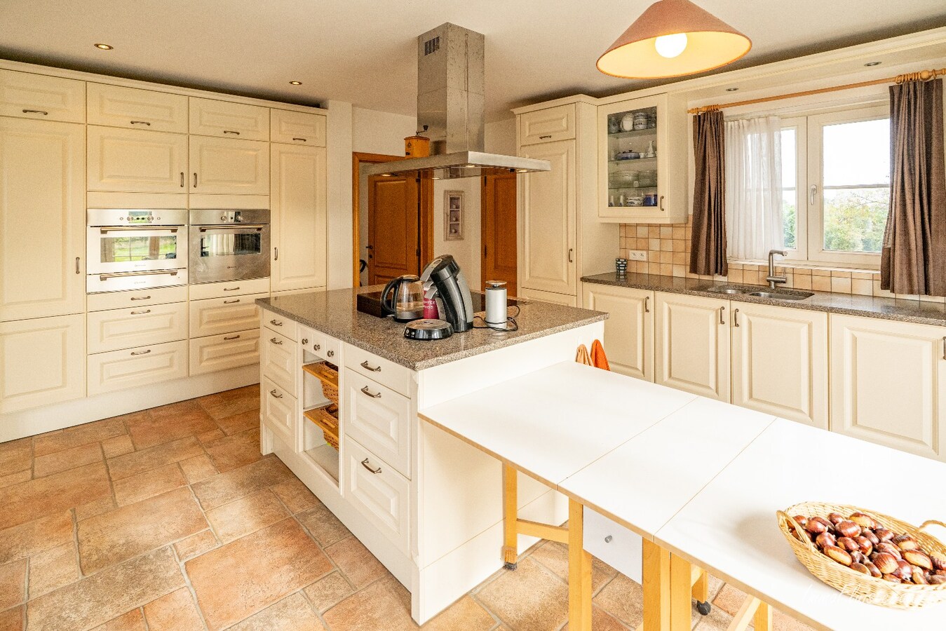 Instapklare hoeve met paardenfaciliteiten op ca. 2,5 ha te Gruitrode (Oudsbergen) 