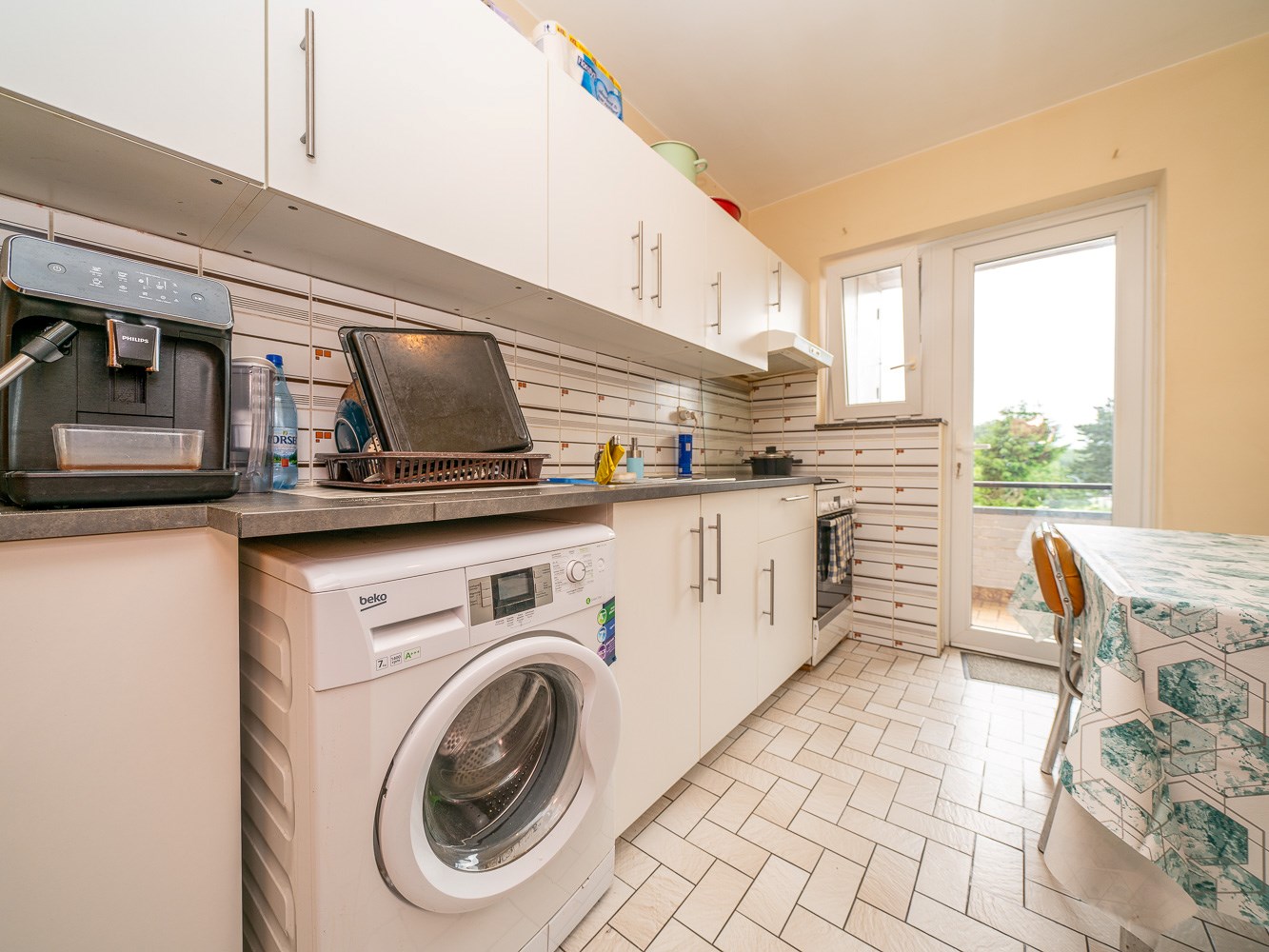 Opbrengsteigendom met 3 units op zeer gunstige locatie 