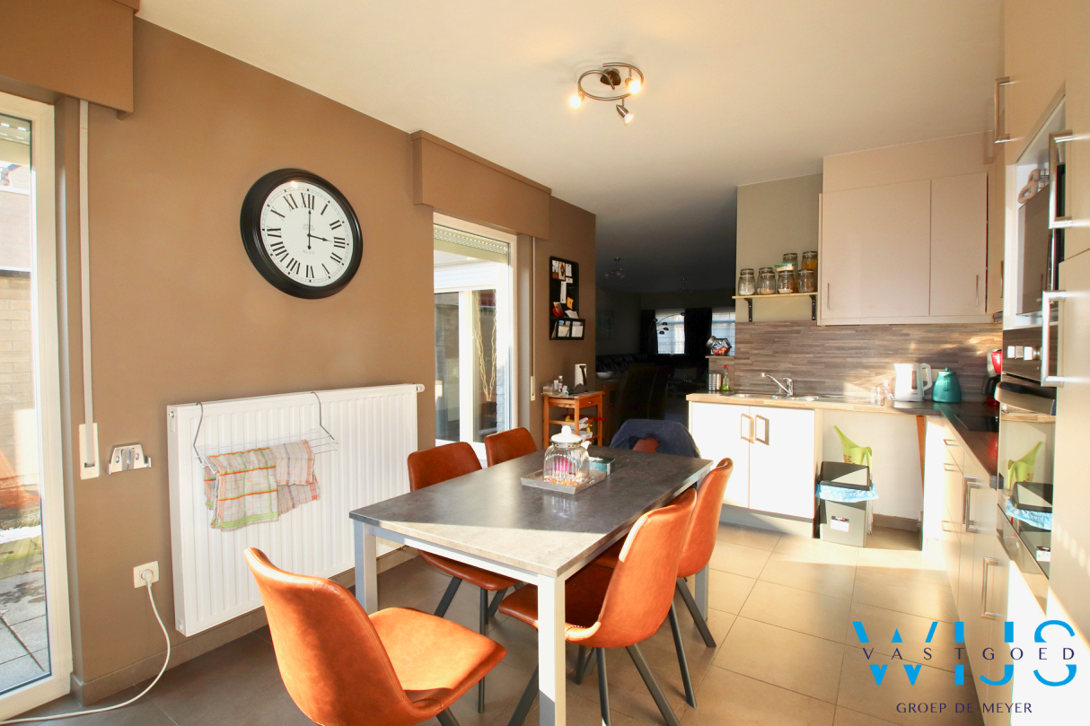 Prachtig woonhuis met 5 slaapkamers &amp; tuin te SLEIDINGE! 