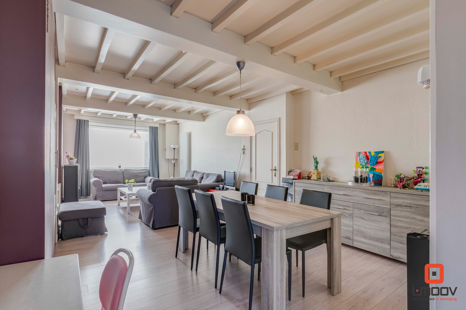 Landelijk gelegen woning met veel potentieel. 