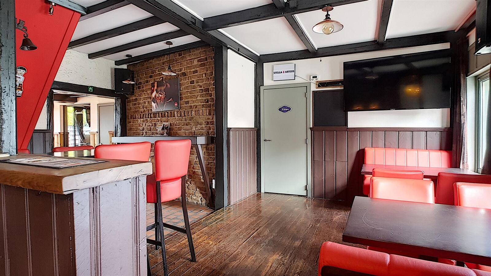 Handelshuis (momenteel café) op mooi perceel - Zeebrugge 