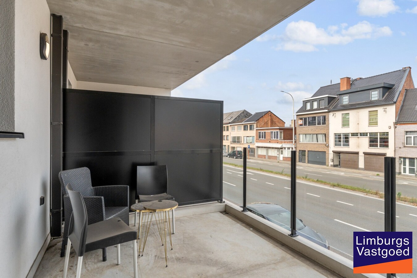 Appartement (80m²), 2 slpk, 2 ruime terrassen, autostaanplaats + kelderberging 