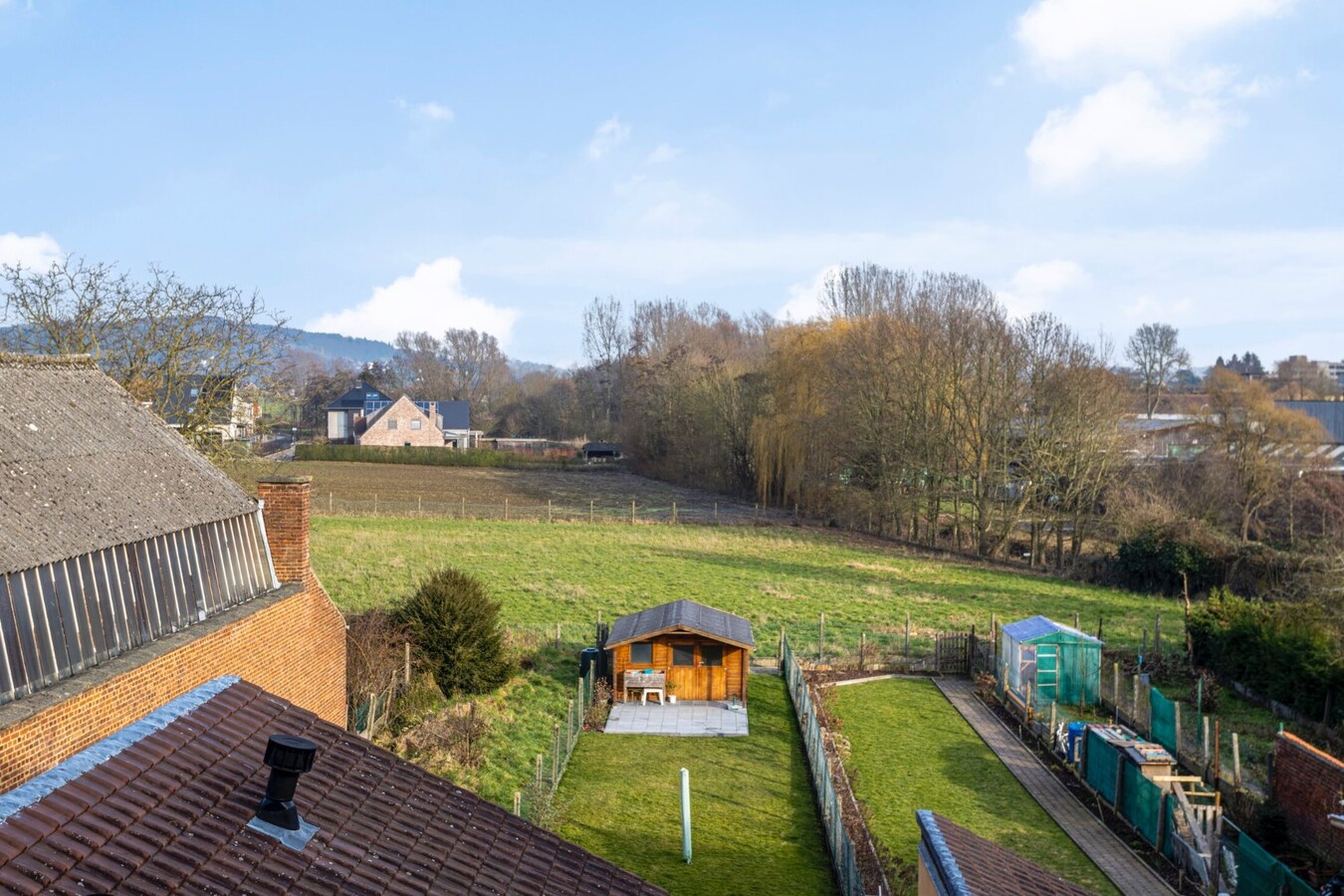 Instapklare burgerwoning met prachtige tuin - 4 slpks 