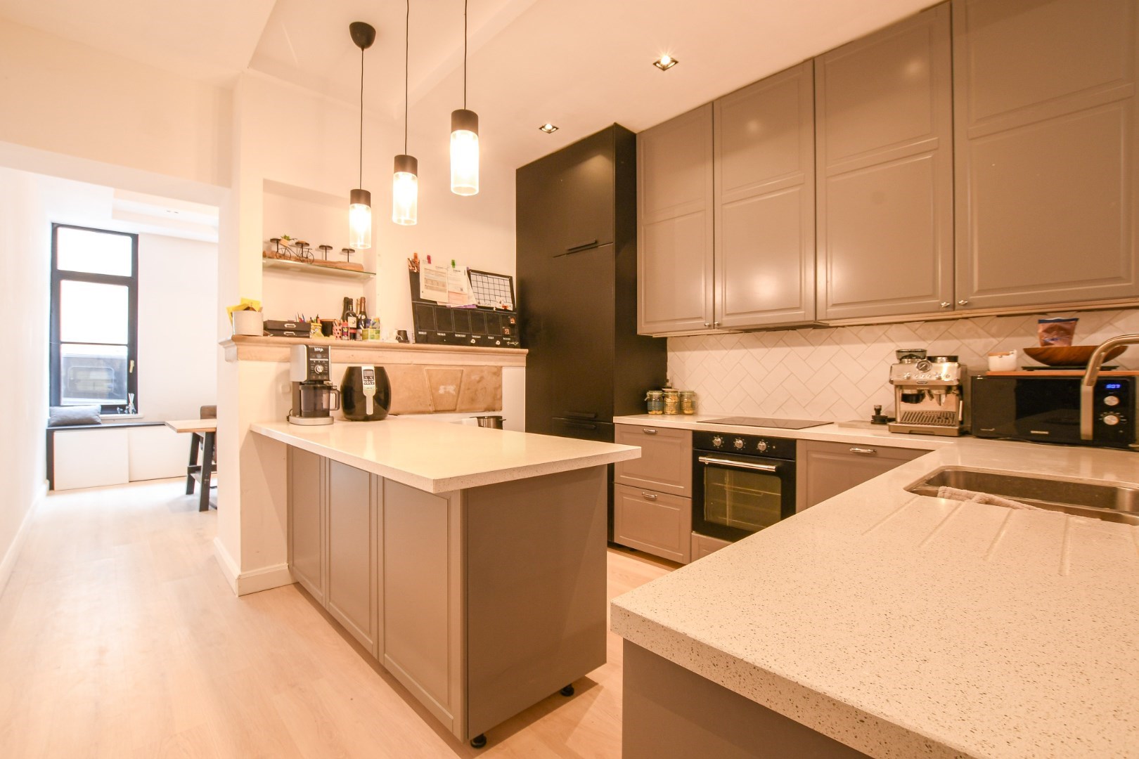 Ruim gerenoveerd herenhuis in hartje Blankenberge - vlakbij strand en zee! 