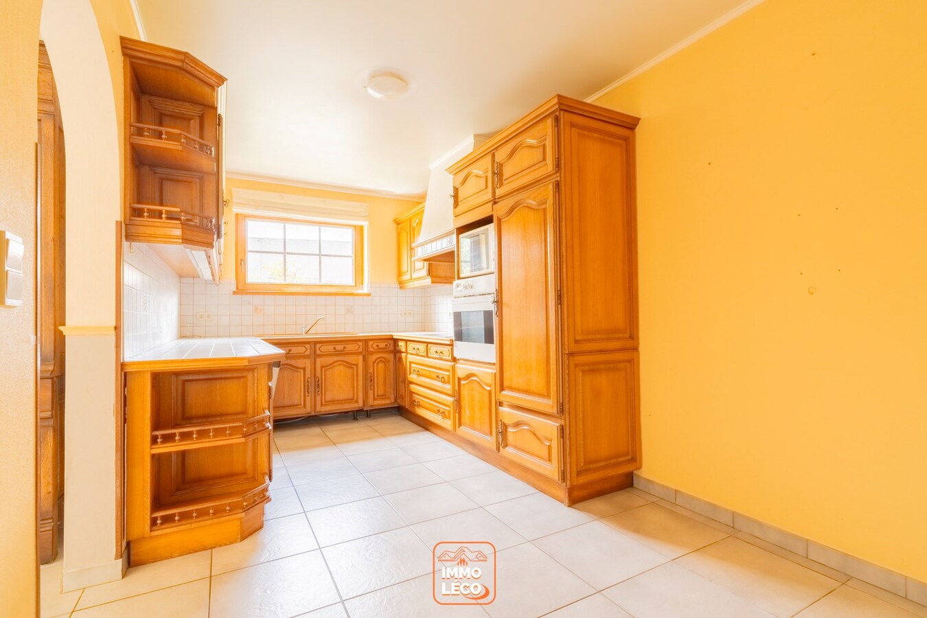 Villa semi "Plain-Pied" avec 2 garages, sur une parcelle de 759m², TOP POTENTIEL ! 