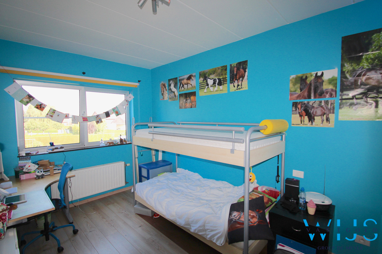 Verrassend ruim woonhuis op een TOPlocatie in ERTVELDE ! 