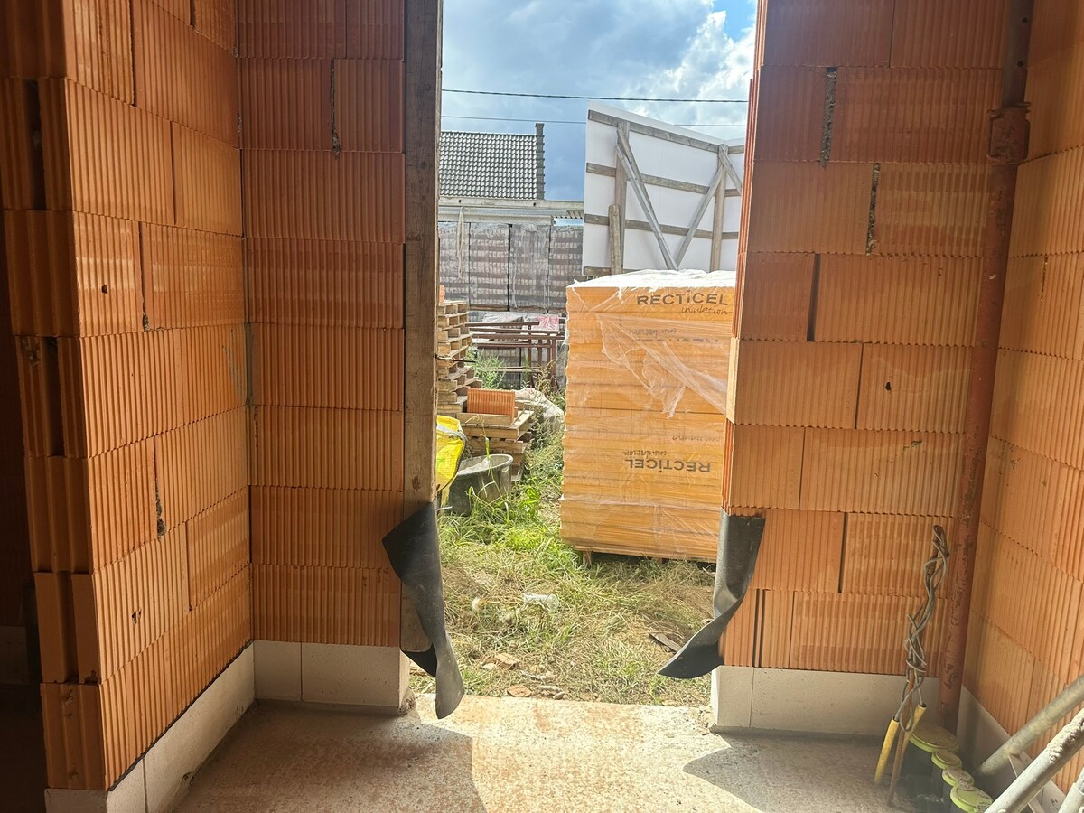 Luxueuze nieuwbouw woning op perceel van 9a59ca (extra 19a25ca of 37a15ca mogelijk ! ) 