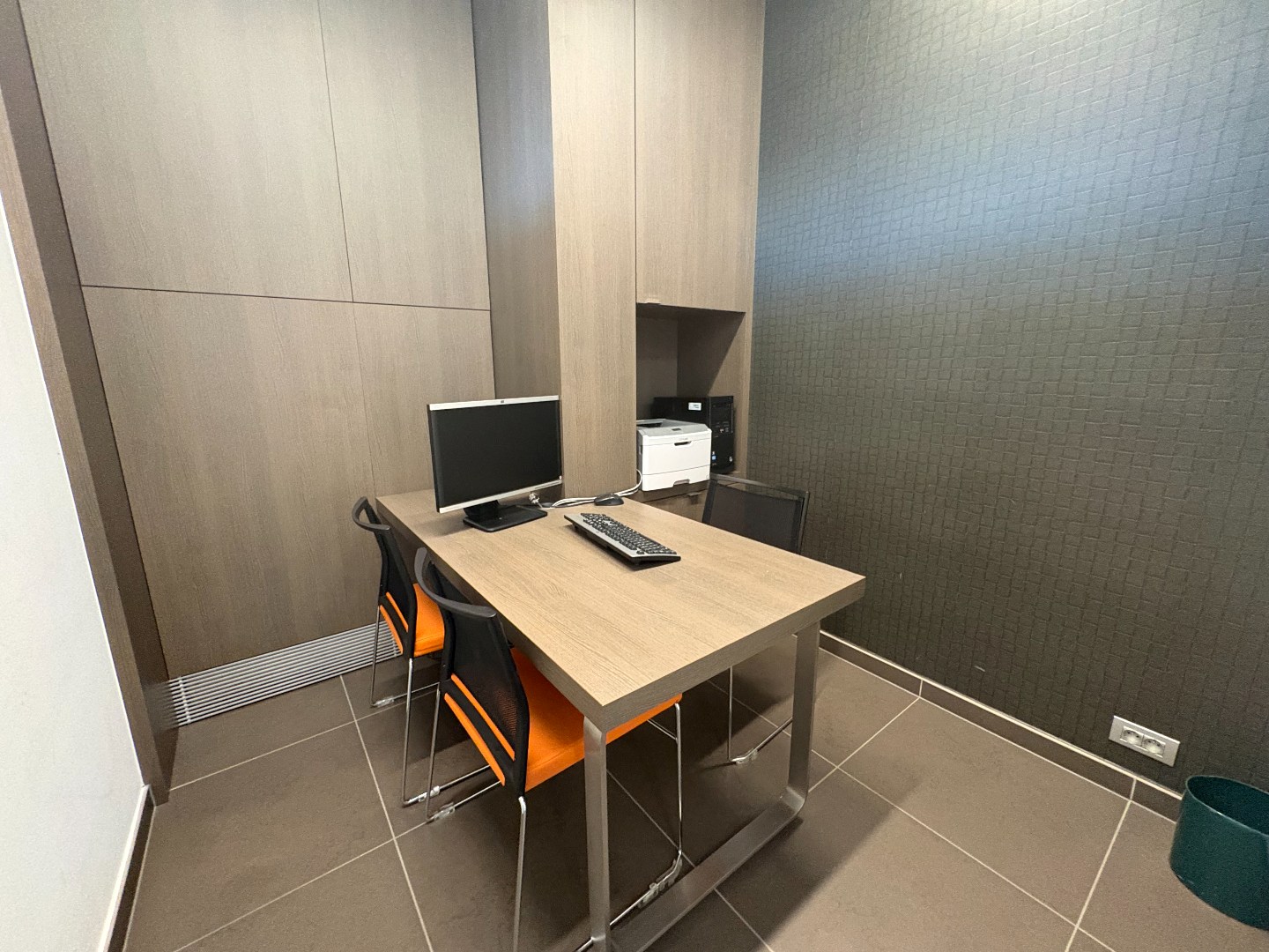 Moderne kantoorruimte te huur in Wakken 