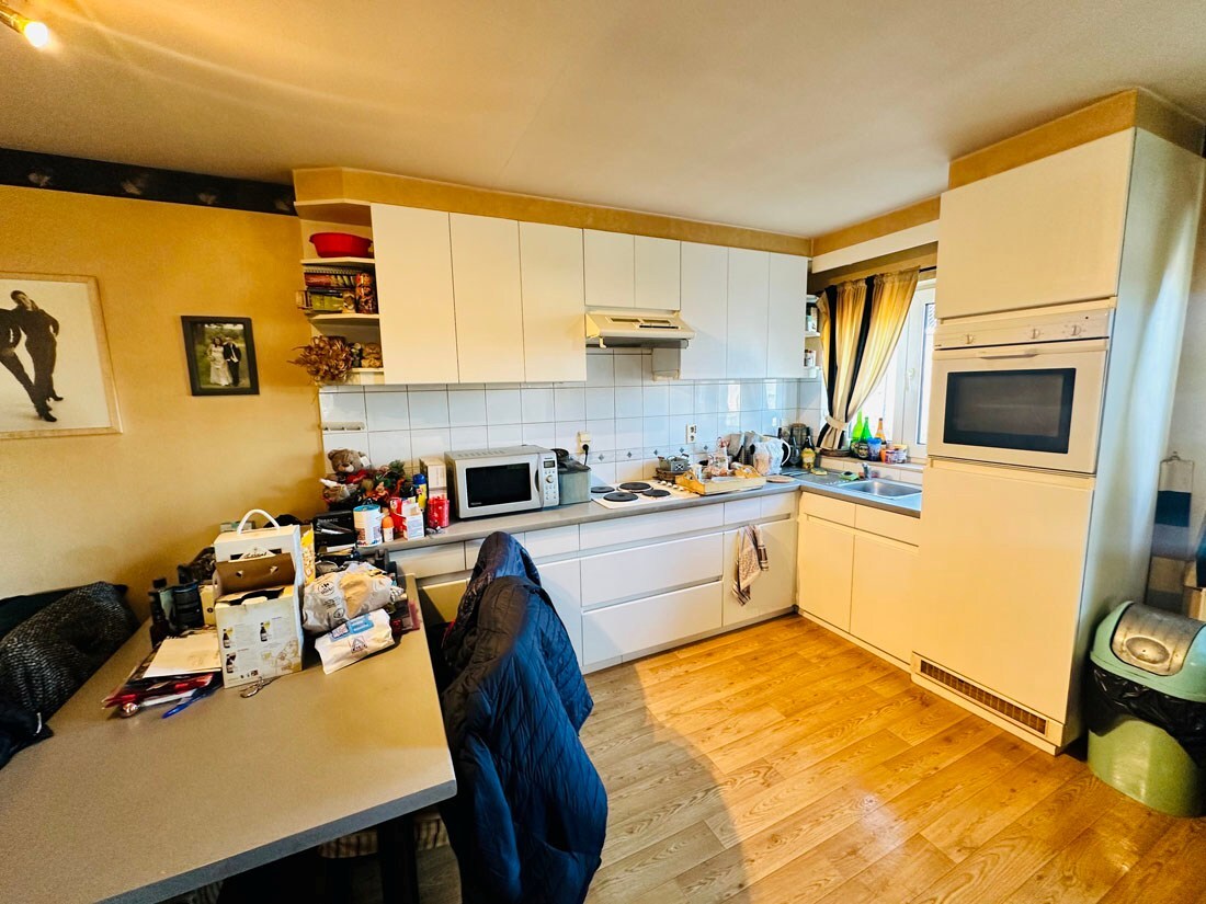 Aantrekkelijke opbrengsteigendom in het hart van Kuringen! 