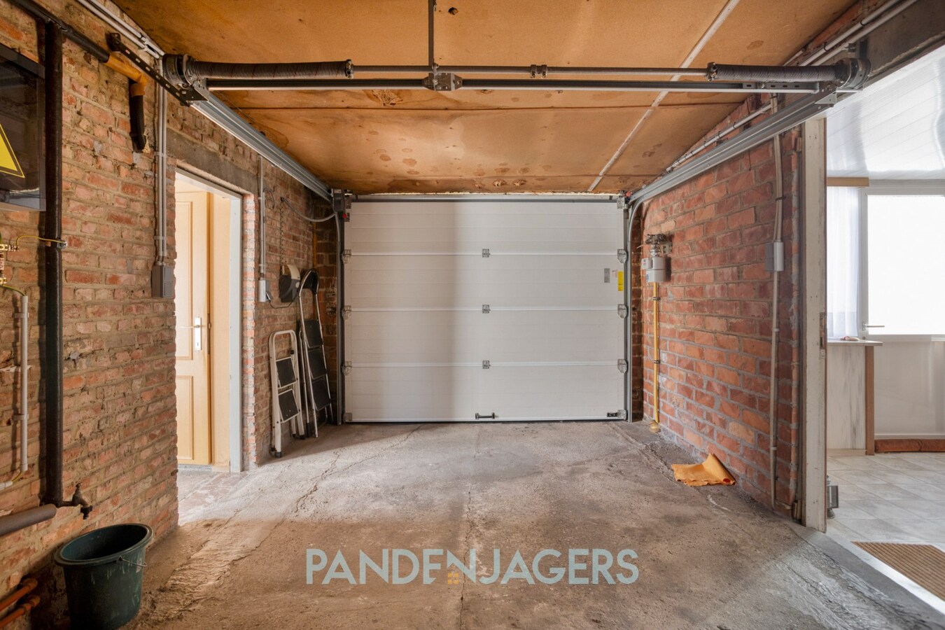 Landelijk gelegen rijwoning met garage te Koningshooikt 