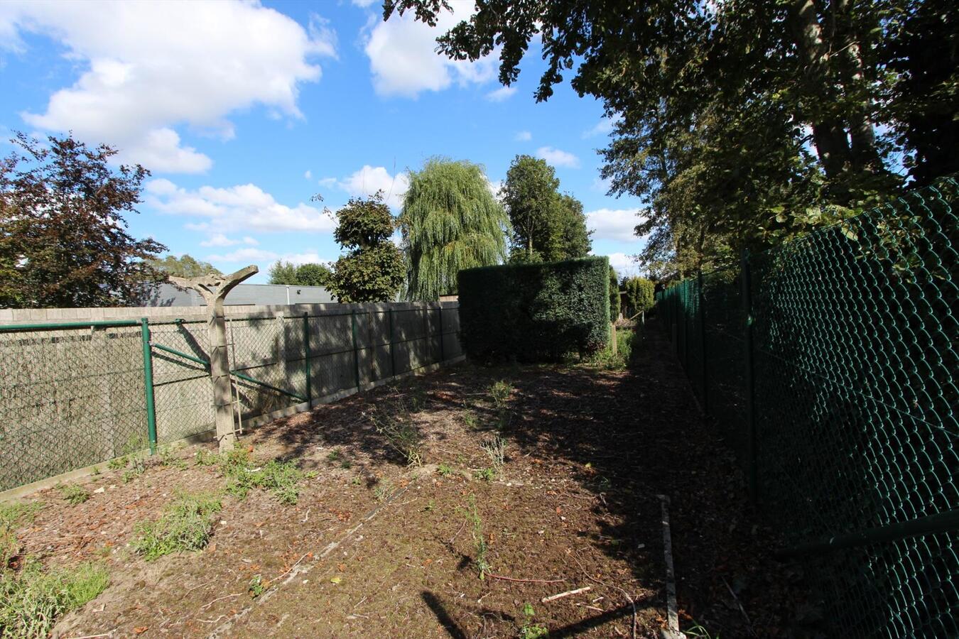 Woning met 4 slaapkamers en garage te Koekelare 