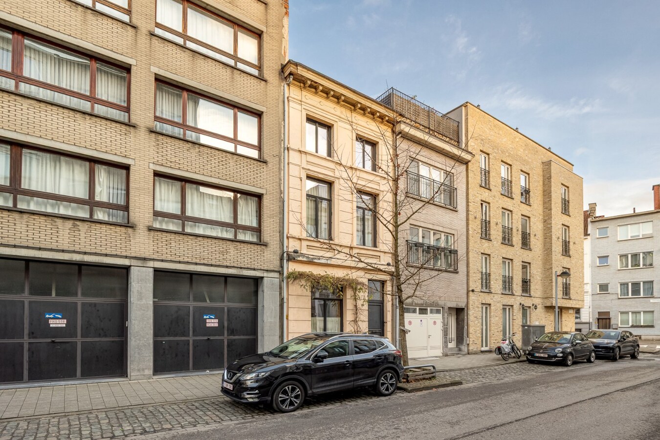 Gerenoveerde herenwoning met stadskoer in de Haringrodewijk! 