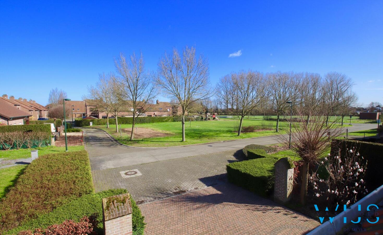 Uitzonderlijk goed gelegen woonhuis op een perceel van 841 vierkante meter in ERTVELDE! 