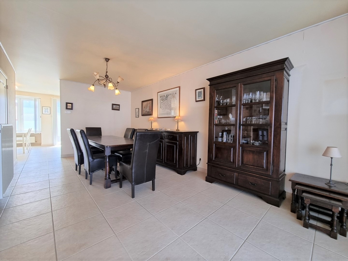 Centraal gelegen woning met grote garage en atelier - Zeebrugge 