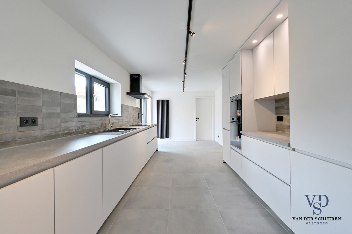 Volledig vernieuwde Half Open. 