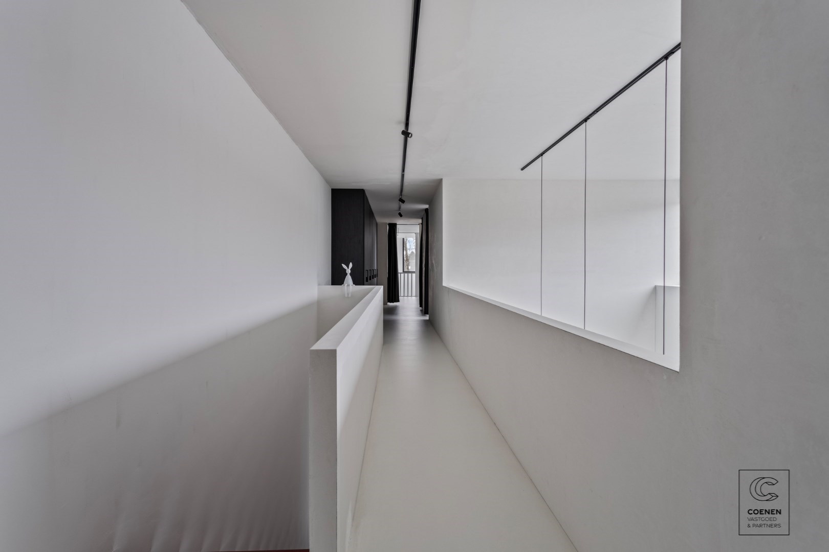 Prachtig verder af te werken HOB van 320 m² in een doodlopende straat! 