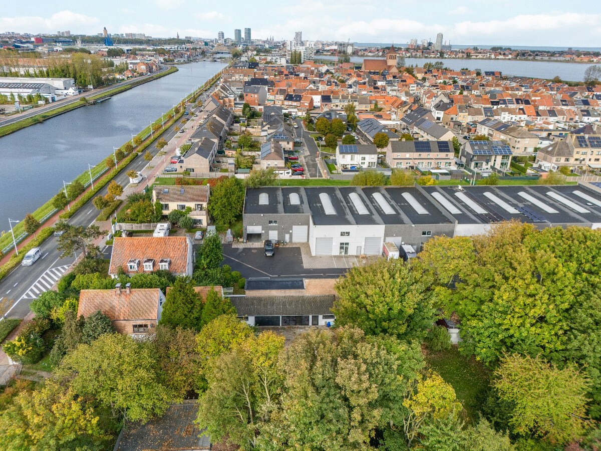 CENTRAAL GELEGEN KMO-GROND 