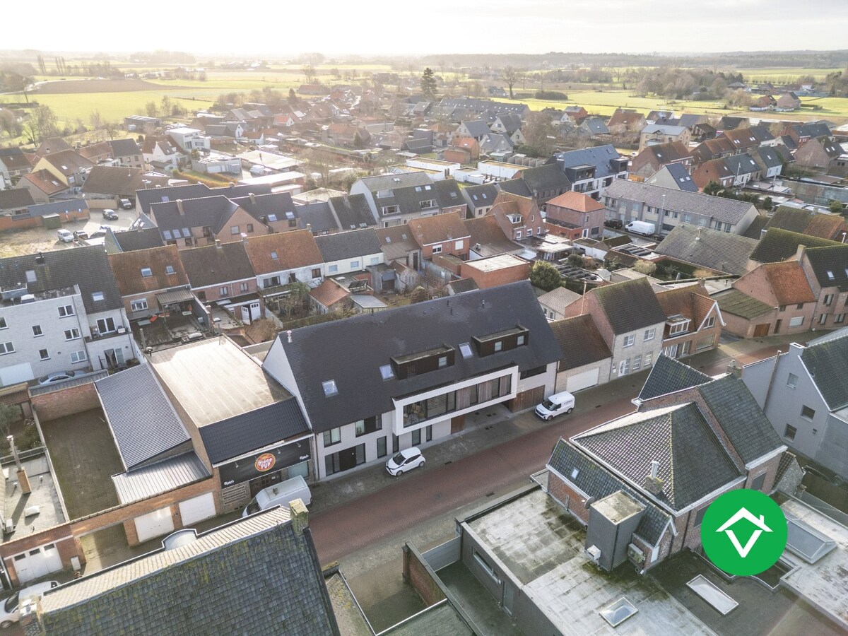 Instapklaar appartement met 2 slaapkamers en volledig ingerichte zolder te Koekelare 