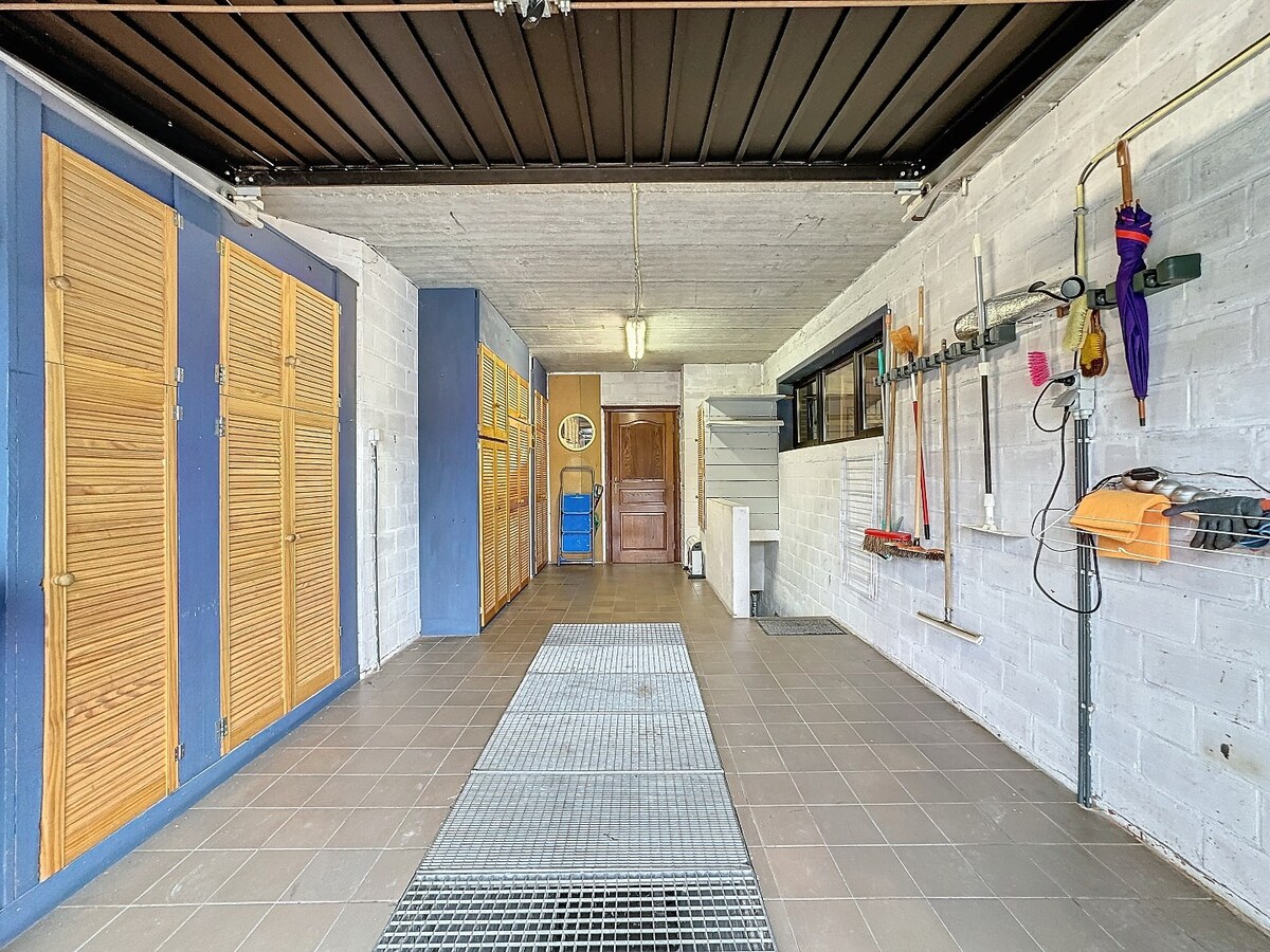 Ruime open bebouwing in landelijke stijl te Zottegem 