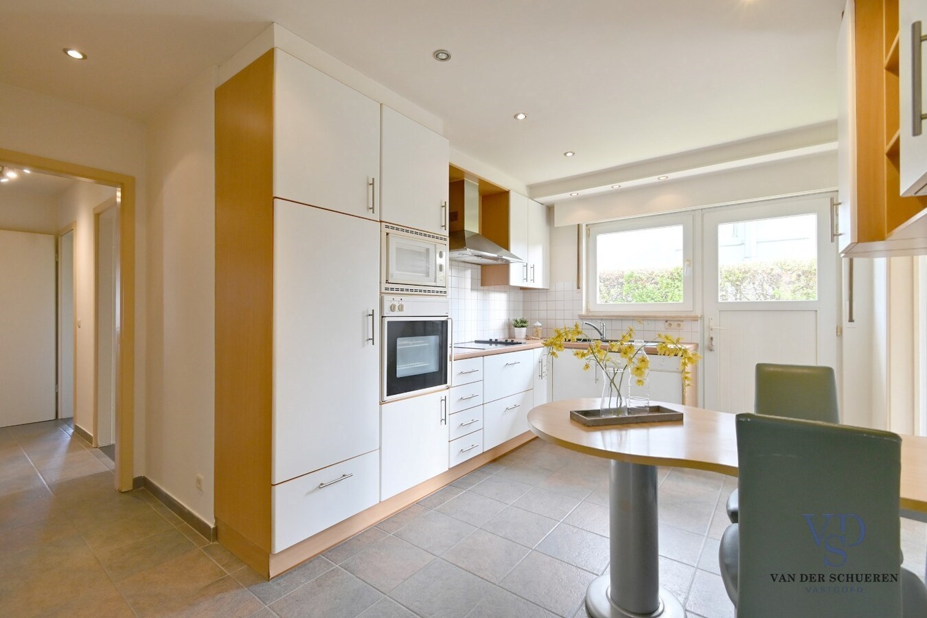 Bungalowwoning met afzonderlijke garage 