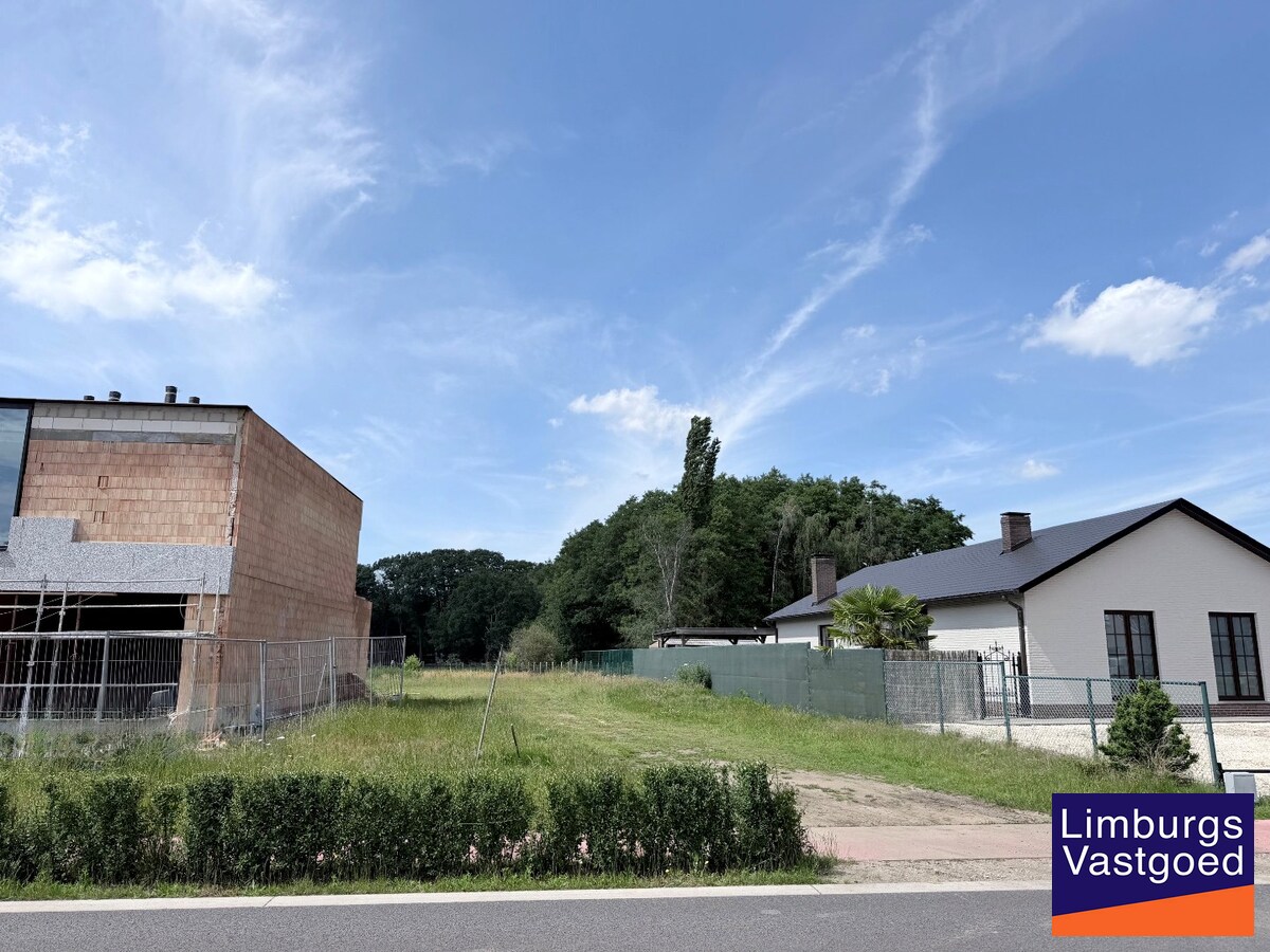 Bouwgrond voor HOB, 11a04ca, met zicht op groen 