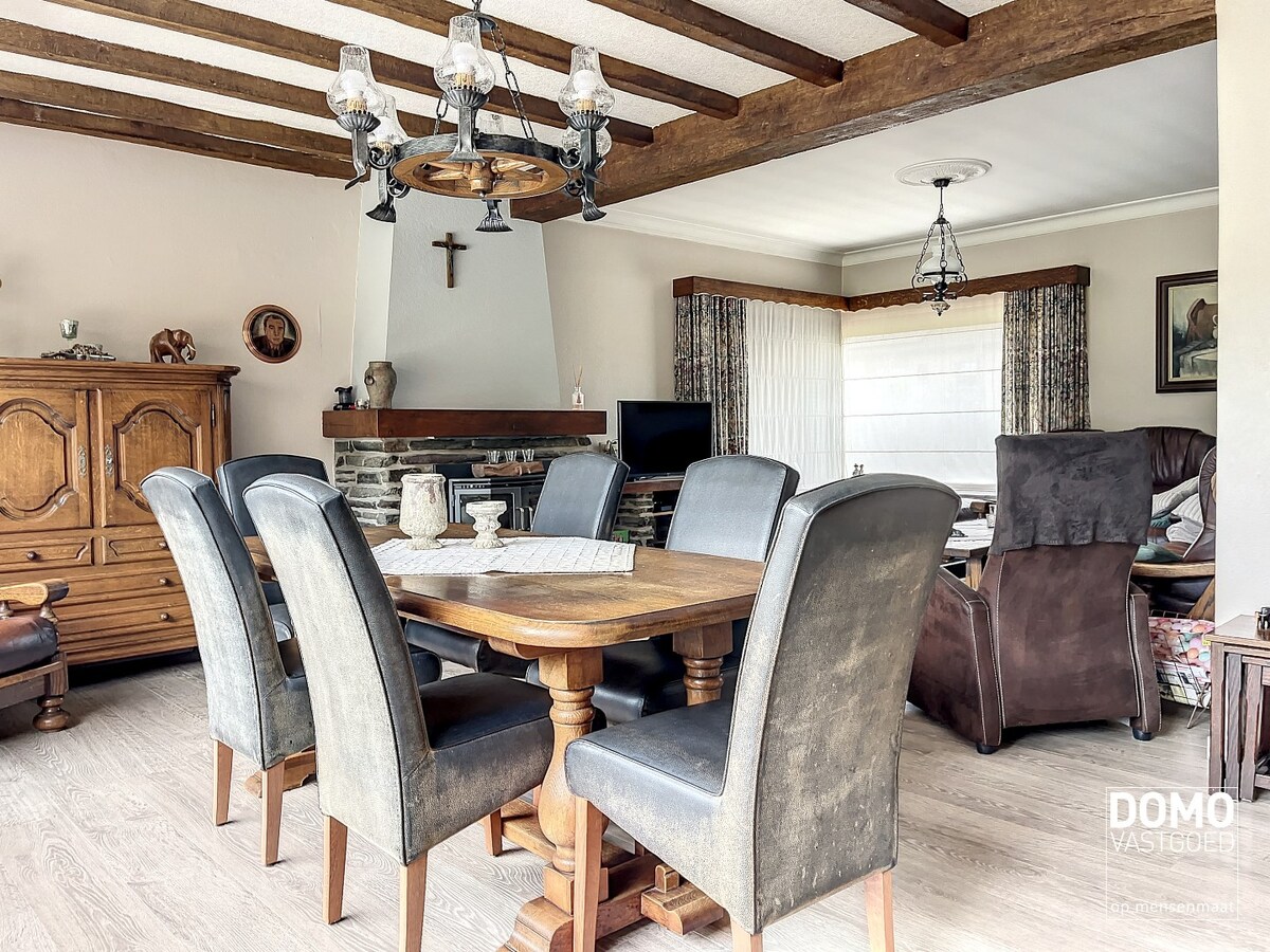 Ruime woning met tuin, inpandige garage en 4 slaapkamers in Linkhout. 