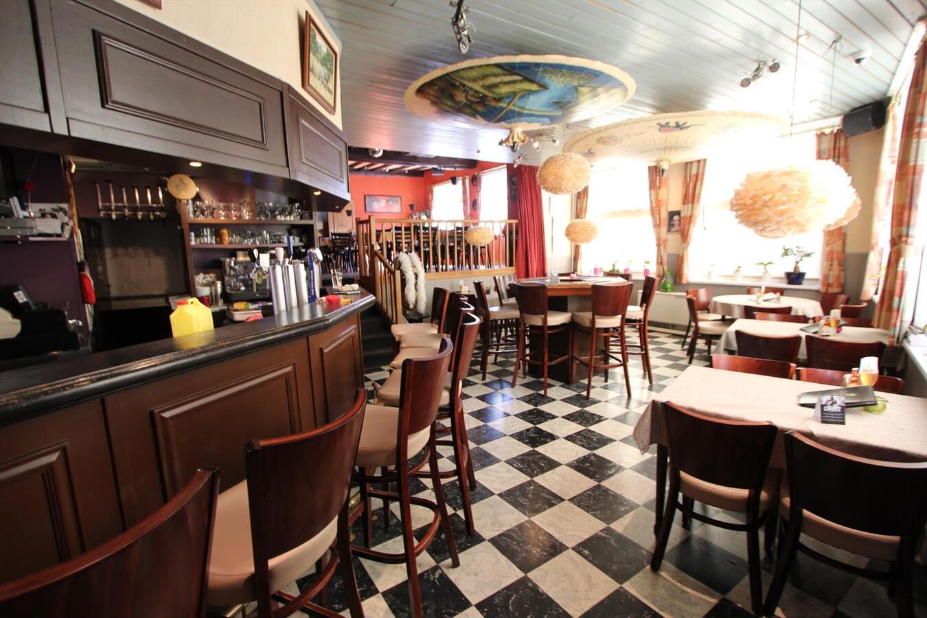 Instapklare café over te nemen te Koekelare 