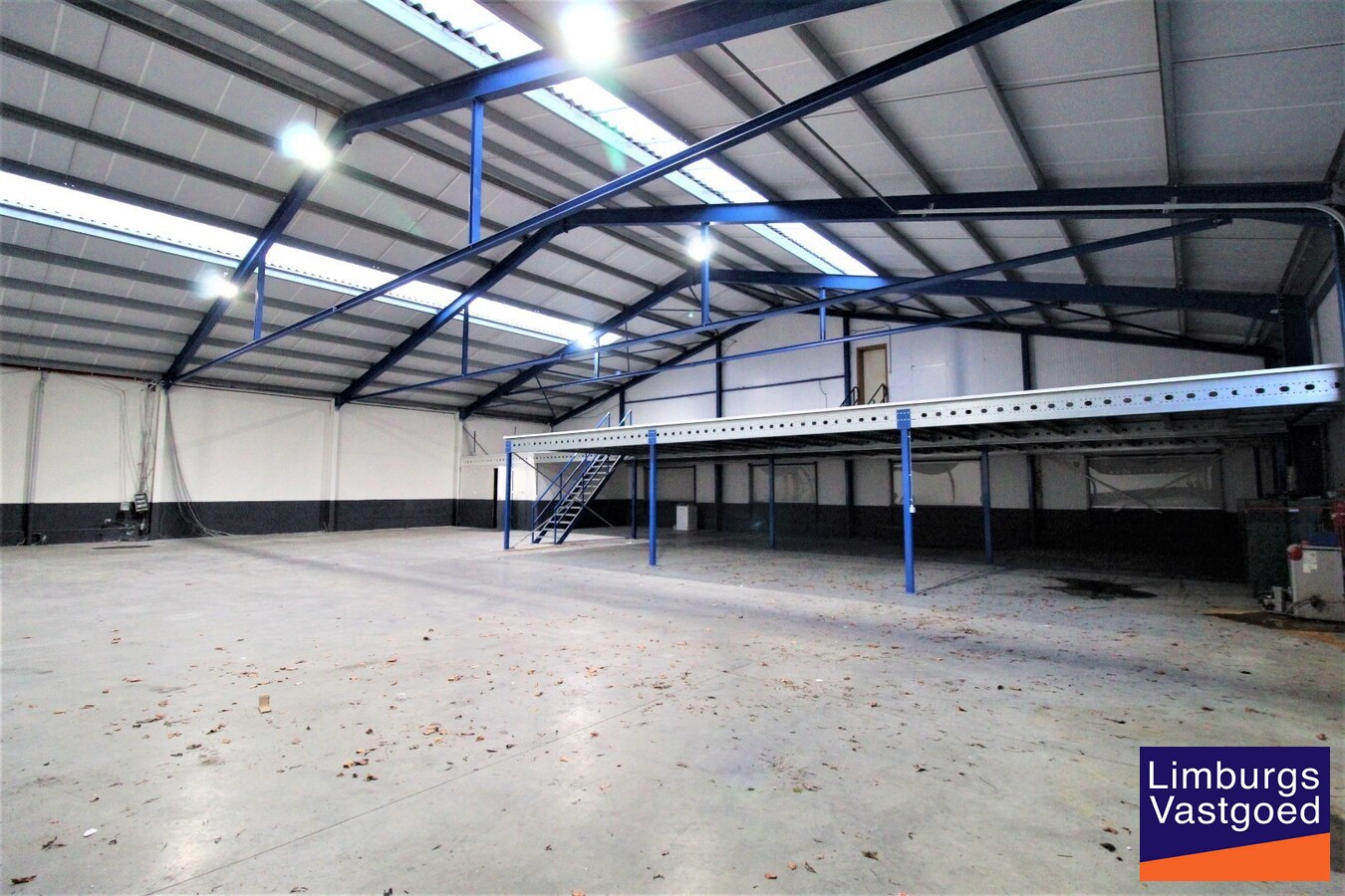 TRUDONIS - KMO UNIT 7 - 136 m² - sectionaal poort - nabij N79 