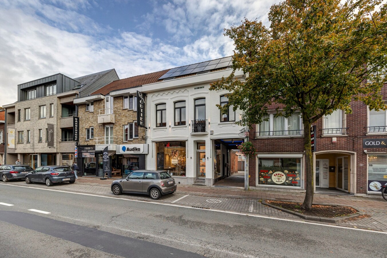 Volledig gerenoveerd dakappartement in centrum Sint-Antonius 