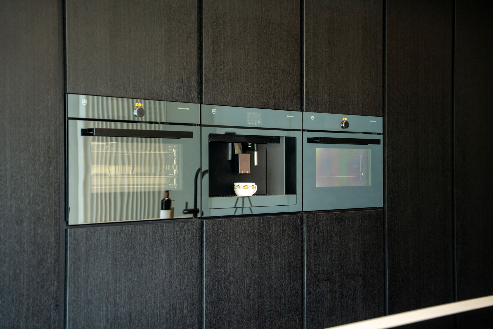Verrassend luxueus afgewerkte woning met tuin en garage 
