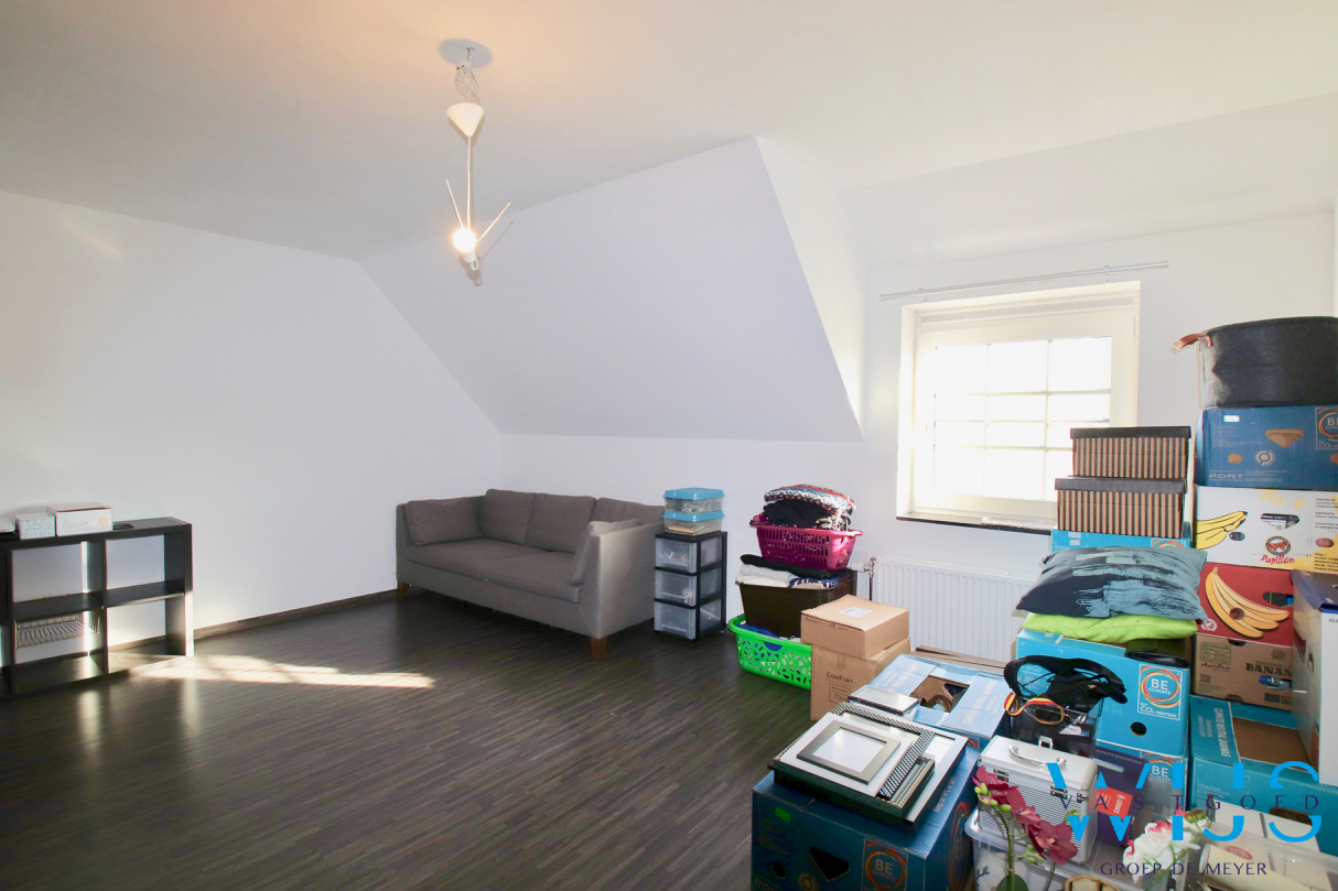 Instapklare woning met 4 slaapkamers ! 