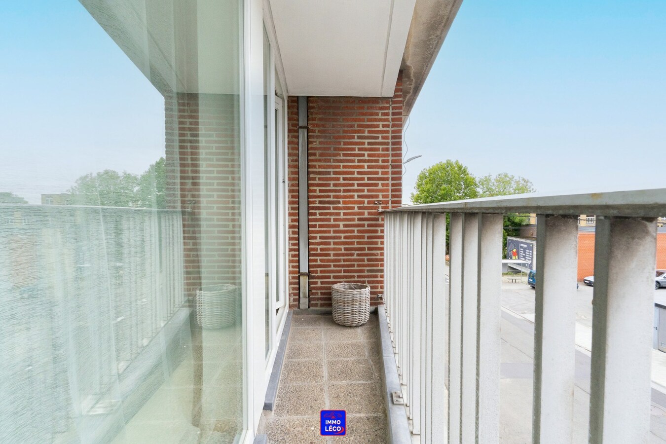 Appartement fraîchement rénové avec garage, à quelques pas de la Gare ! 