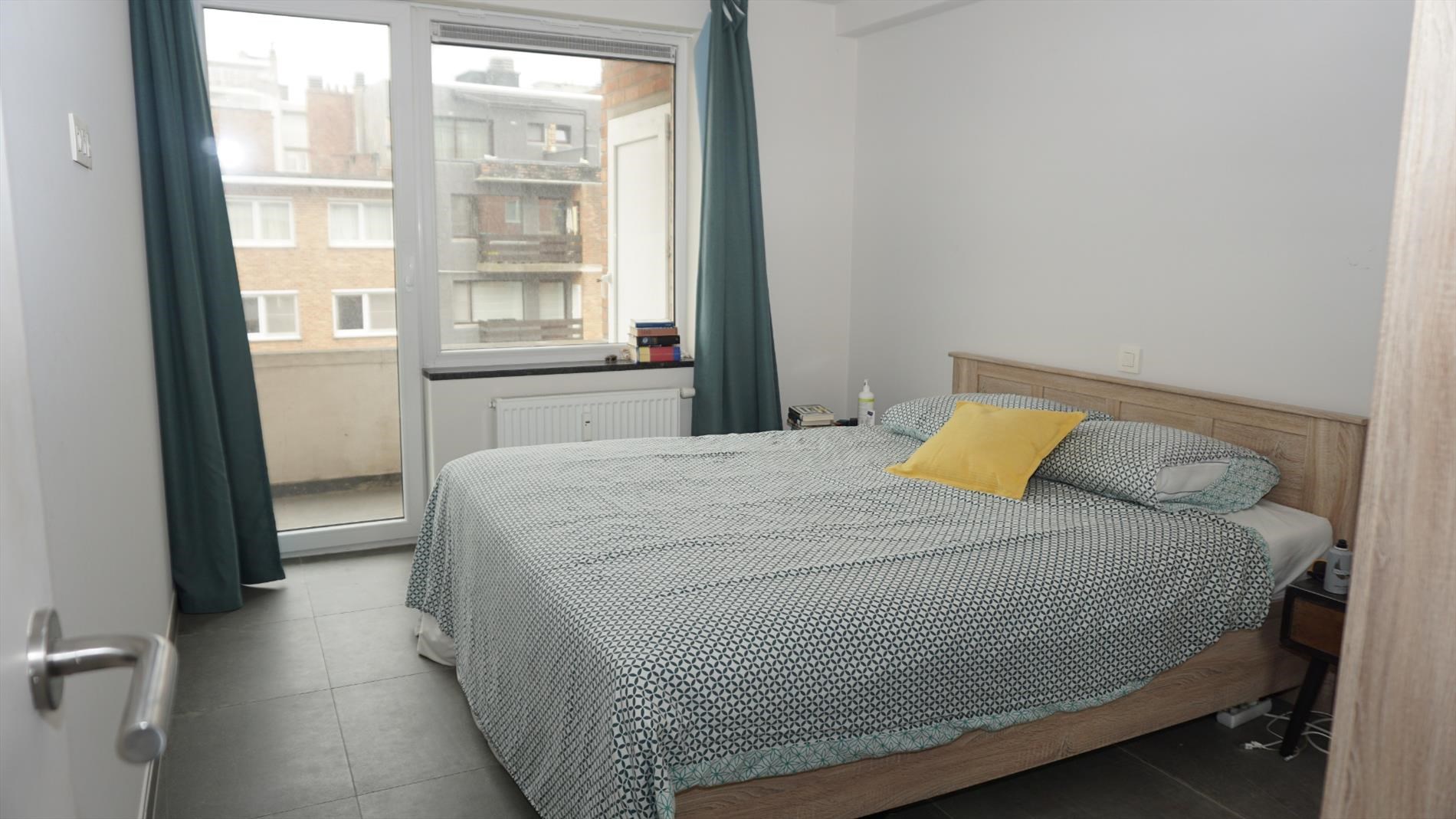 PRACHTIG VERNIEUWD APP. MET  ZICHT OP PARK 